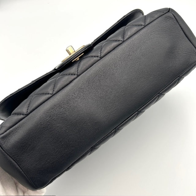 シャネル CHANEL マトラッセ ラムスキン チェーンショルダーバッグ