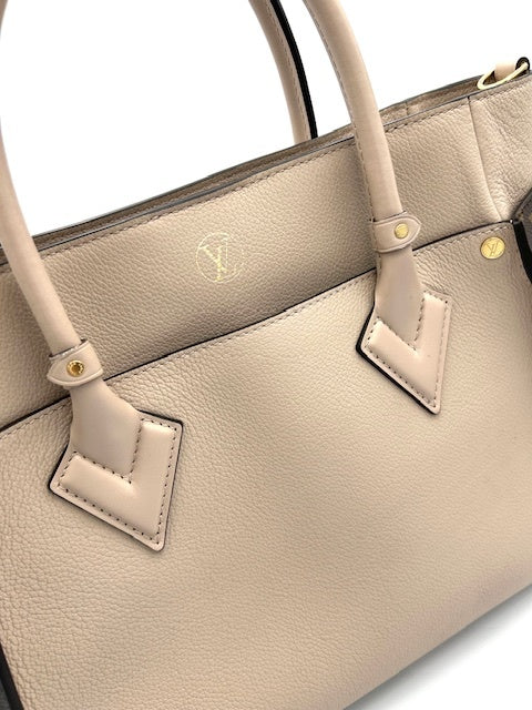 ルイヴィトン モノグラム オンマイサイド ベージュ ハンドバッグ