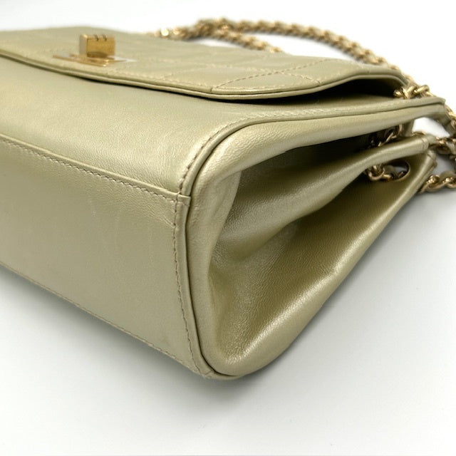 CHANEL シャネル チョコバー 2.55 ラムスキン チェーン ショルダーバッグ