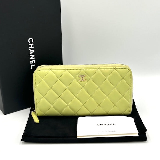 CHANEL シャネル マトラッセ ラムスキン グリーン 長財布