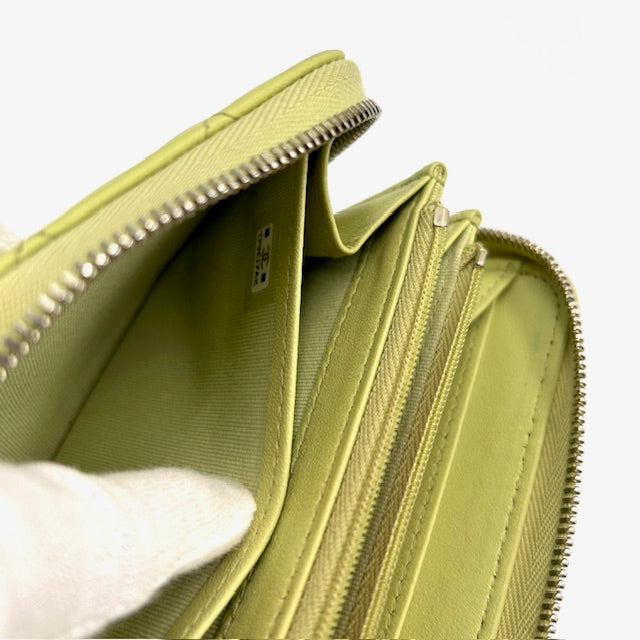 CHANEL シャネル マトラッセ ラムスキン グリーン 長財布