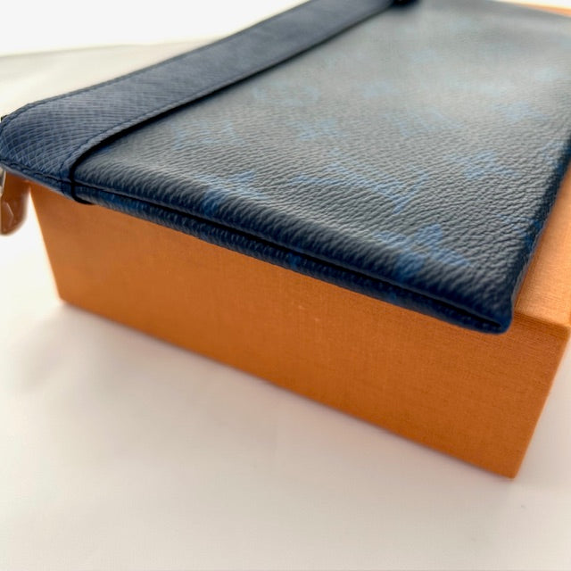 Louis Vuitton ルイヴィトン タイガラマ ポシェットディスカバリー PM