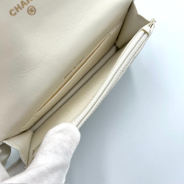 CHANEL シャネル ラムスキン パール ミニ ショルダーバック