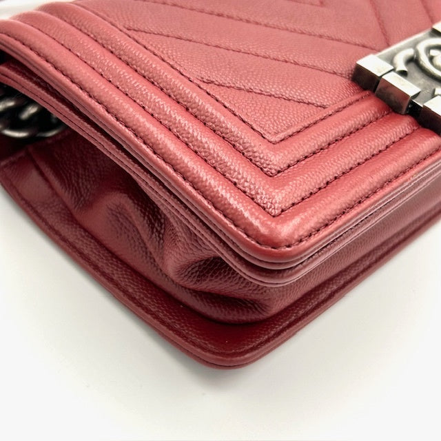 シャネル CHANEL ボーイシャネル Vステッチ シェブロン キャビアスキン チェーンショルダーバック