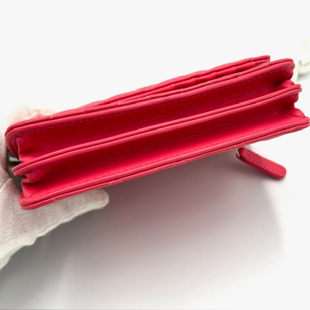 シャネル CHANEL マトラッセ ラムスキン パール チェーンスモールウォレット