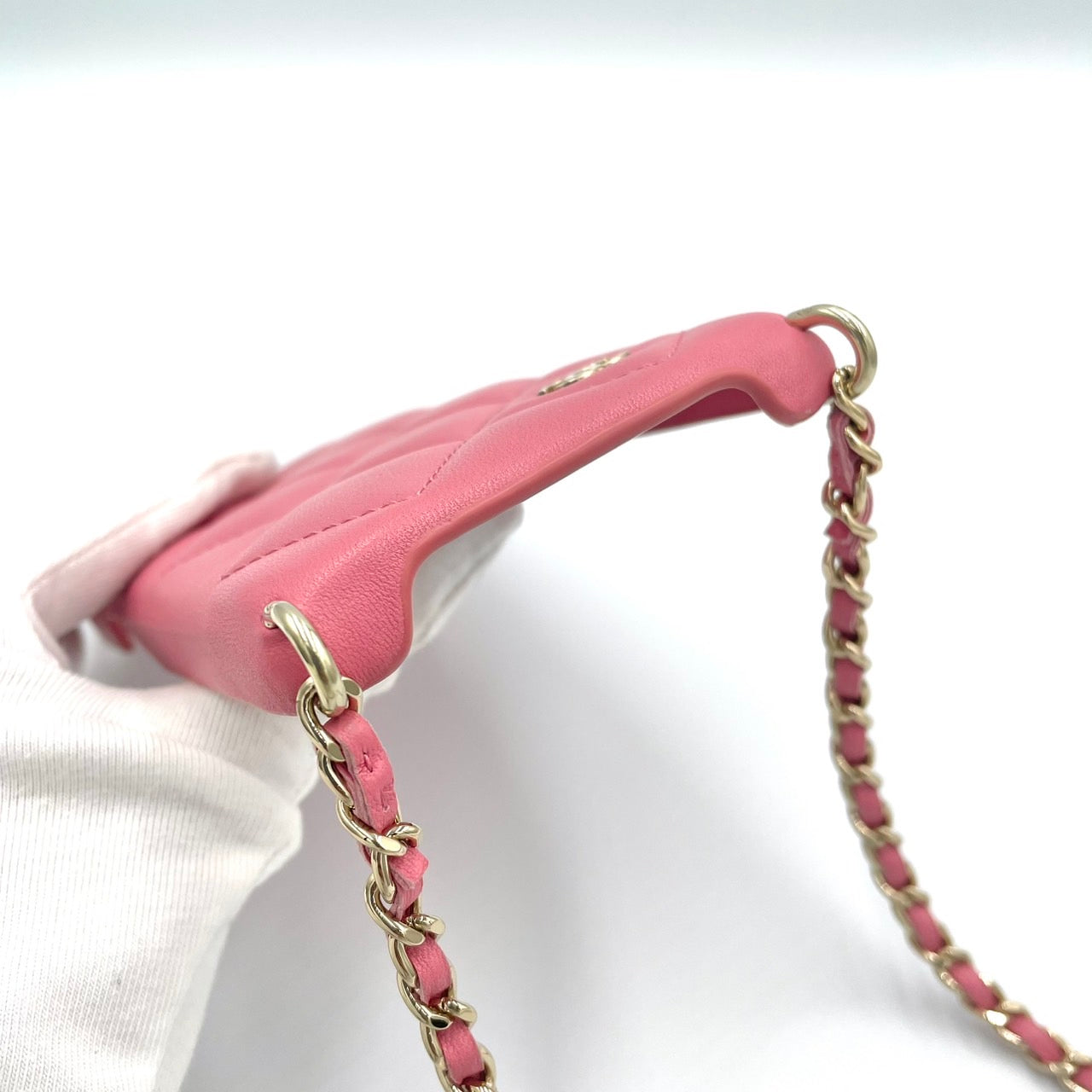 CHANEL シャネル ラムスキン iPhone 14pro ケース ショルダー