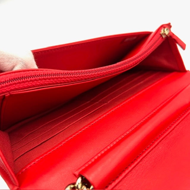 シャネル CHANEL ボーイシャネル マトラッセ ラムスキン チェーンウォレット