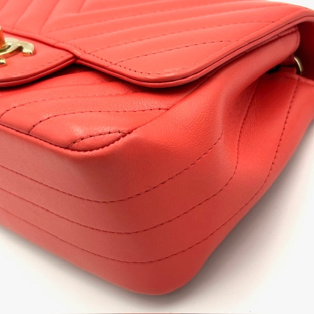 シャネル CHANEL Vステッチ シェブロン ラムスキン チェーンショルダー ミニバック