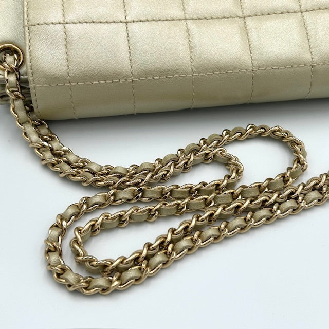 CHANEL シャネル チョコバー 2.55 ラムスキン チェーン ショルダーバッグ