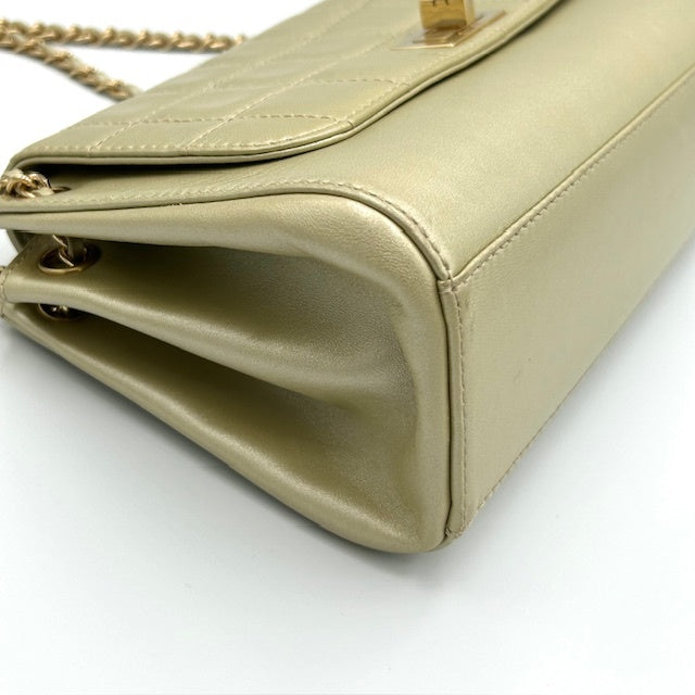 CHANEL シャネル チョコバー 2.55 ラムスキン チェーン ショルダーバッグ