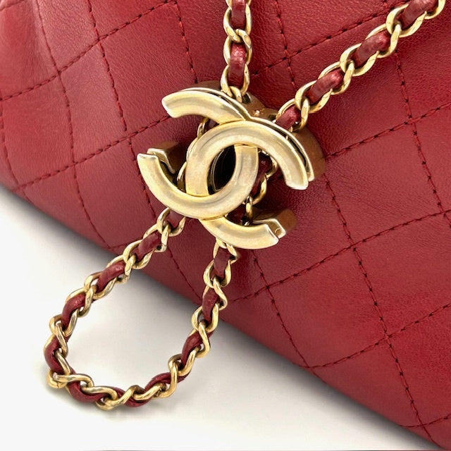 シャネル CHANEL マトラッセ ラムスキン エジプティアン アミュレット チェーンショルダーバック