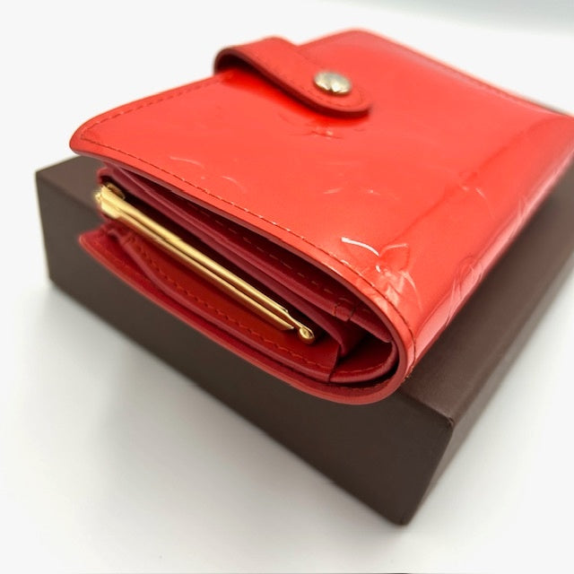 ルイヴィトン ポルトフォイユ・ヴィエノワ ヴェルニ モノグラム がま口二つ折り財布