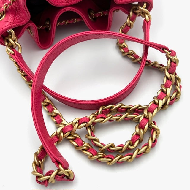 シャネル CHANEL マトラッセ キャビアスキン ドローストリング チェーンショルダーバッグ