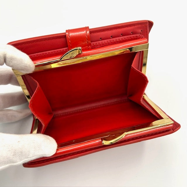 ルイヴィトン ポルトフォイユ・ヴィエノワ ヴェルニ モノグラム がま口二つ折り財布