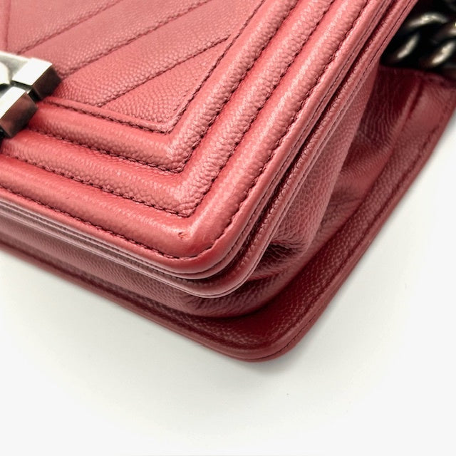 シャネル CHANEL ボーイシャネル Vステッチ シェブロン キャビアスキン チェーンショルダーバック