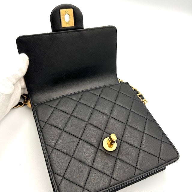 シャネル CHANEL マトラッセ ラムスキン パール チェーンショルダーバッグ