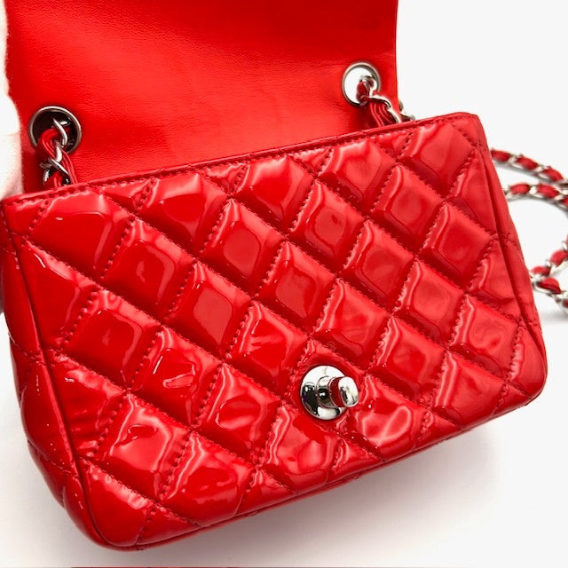 シャネル CHANEL ミニマトラッセ パテント マトラッセ チェーンショルダーバック 16