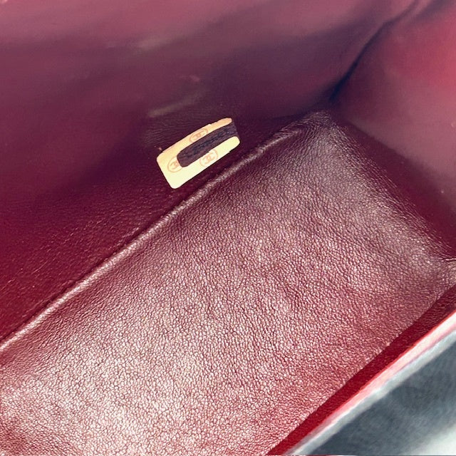 シャネル CHANEL マトラッセ ラムスキン ダイアナ シングルフラップ チェーンショルダーバック