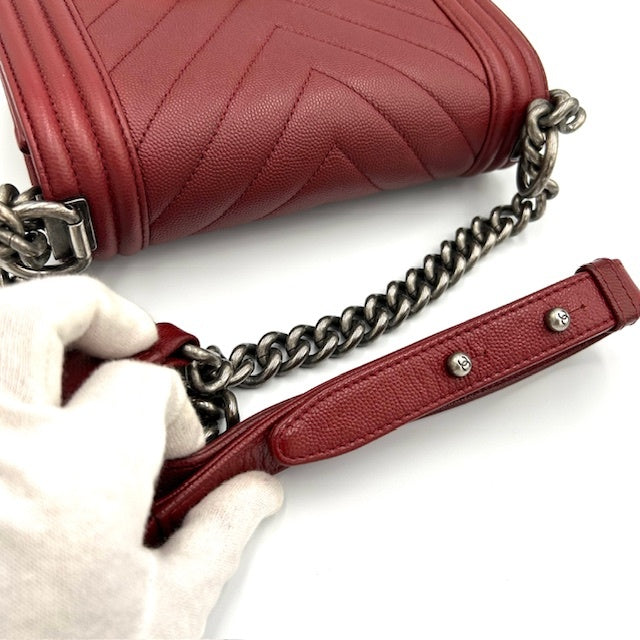 シャネル CHANEL ボーイシャネル Vステッチ シェブロン キャビアスキン チェーンショルダーバック