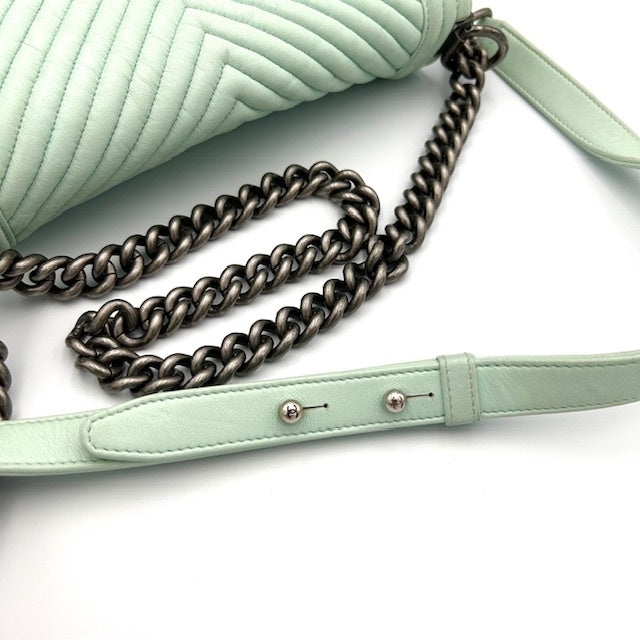 シャネル CHANEL ボーイシャネル Vステッチ チェーンショルダーバッグ