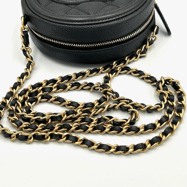 シャネル CHANEL CCフィリグリー キャビアスキン マトラッセ 丸型 チェーンショルダーバック