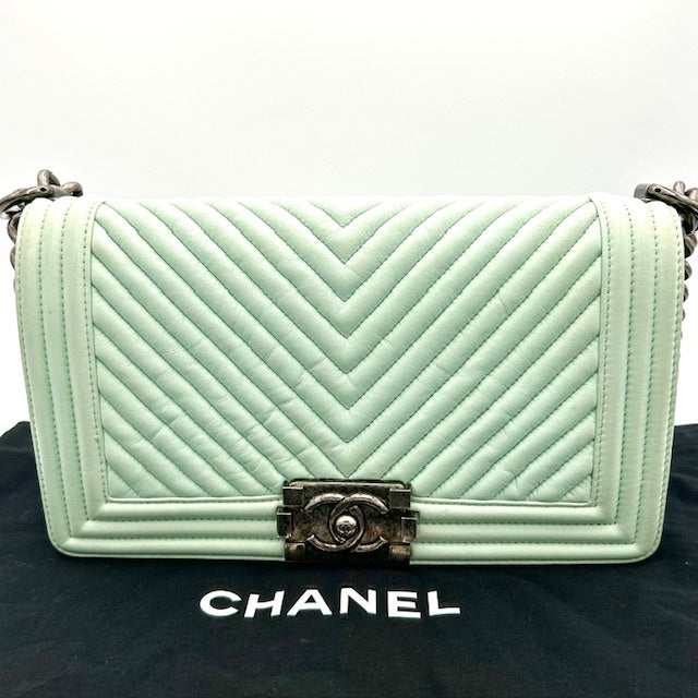 シャネル CHANEL ボーイシャネル Vステッチ チェーンショルダーバッグ