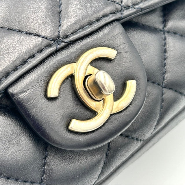 シャネル CHANEL マトラッセ ラムスキン チェーンショルダーバッグ