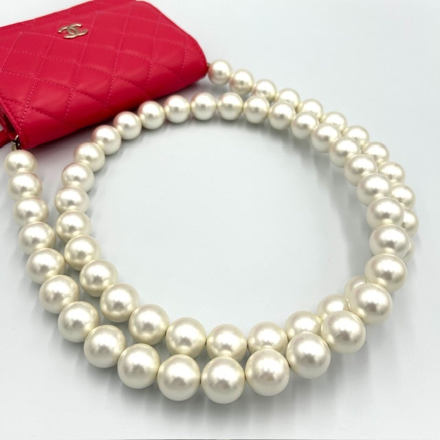 シャネル CHANEL マトラッセ ラムスキン パール チェーンスモールウォレット