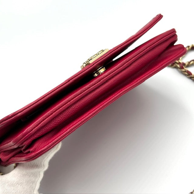 シャネル CHANEL ボーイシャネル マトラッセ キャビアスキン チェーンウォレット