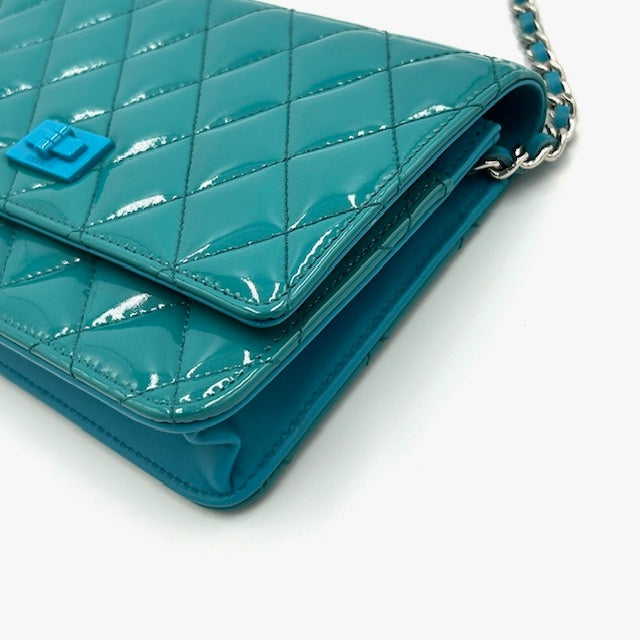 シャネル CHANEL マトラッセ パテント 2.55 チェーンウォレット