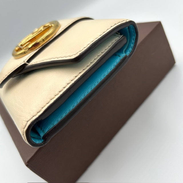 ルイヴィトン ポンヌフ 三つ折り財布