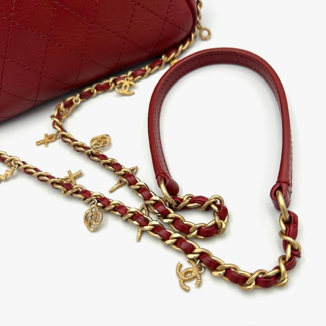 シャネル CHANEL マトラッセ ラムスキン エジプティアン アミュレット チェーンショルダーバック