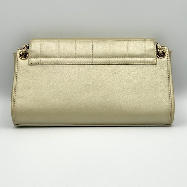 CHANEL シャネル チョコバー 2.55 ラムスキン チェーン ショルダーバッグ