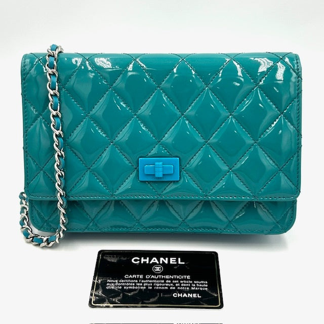 シャネル CHANEL マトラッセ パテント 2.55 チェーンウォレット