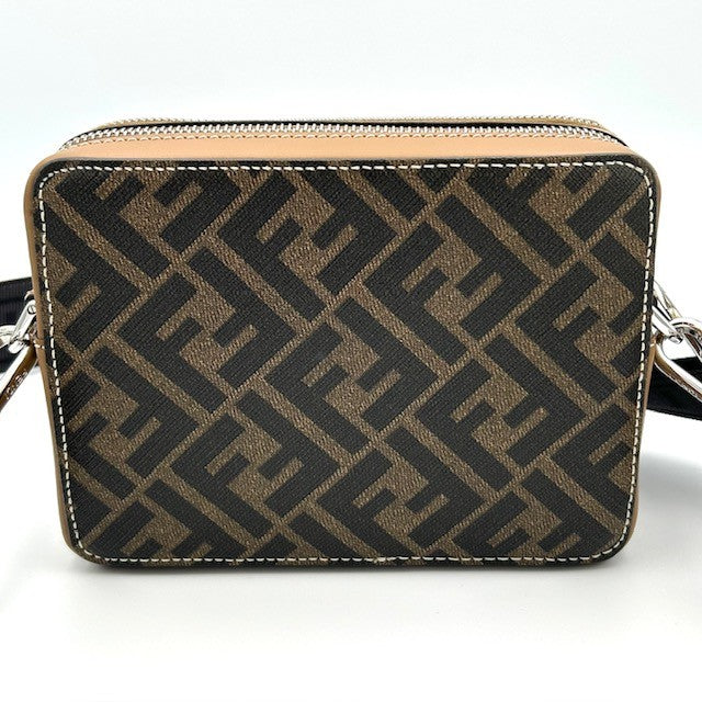 FENDI フェンディ ズッカ柄 スクエアFF キャム オーガナイザー ショルダーバック