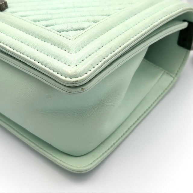 シャネル CHANEL ボーイシャネル Vステッチ チェーンショルダーバッグ