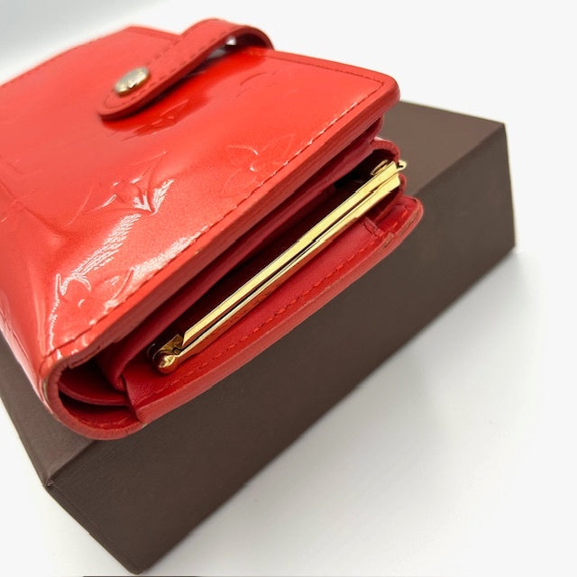 ルイヴィトン ポルトフォイユ･ヴィエノワ ヴェルニ モノグラム がま口二つ折り財布