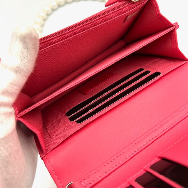 シャネル CHANEL マトラッセ ラムスキン パール チェーンスモールウォレット