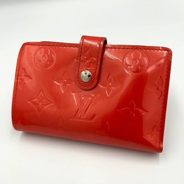 ルイヴィトン ポルトフォイユ･ヴィエノワ ヴェルニ モノグラム がま口二つ折り財布